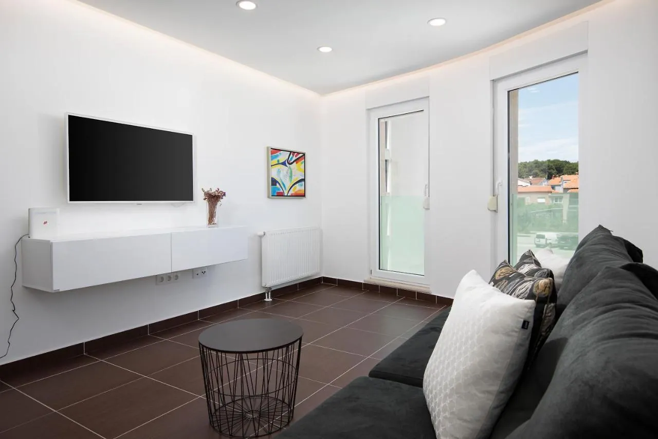 Monte Paradiso Sun Apartment  Pula